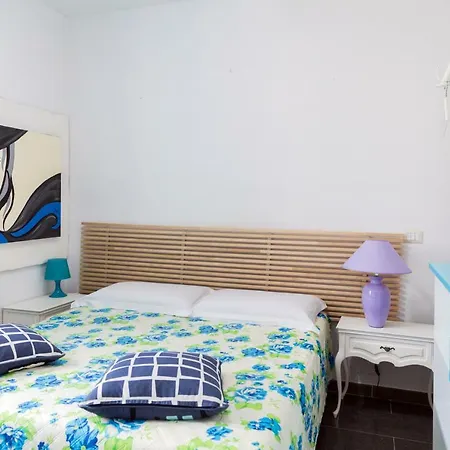 La Di Zi Nicola Bed & Breakfast